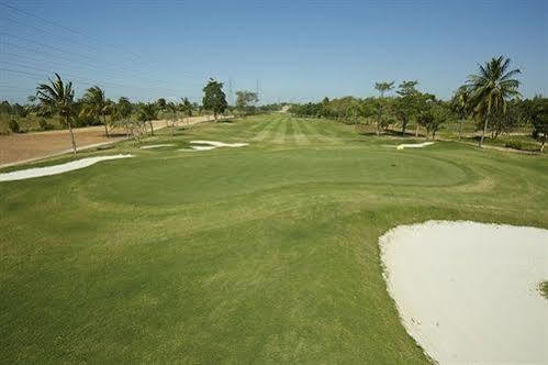 Pattaya Country Club & Resort Ban Pong  Exteriör bild