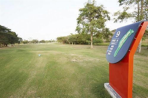 Pattaya Country Club & Resort Ban Pong  Exteriör bild