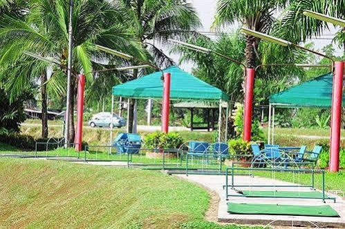 Pattaya Country Club & Resort Ban Pong  Exteriör bild