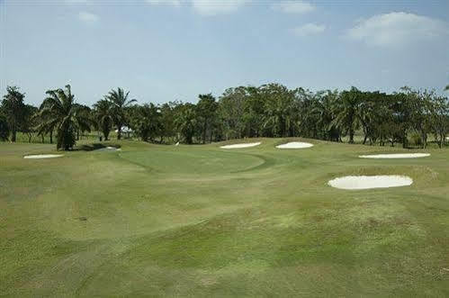 Pattaya Country Club & Resort Ban Pong  Exteriör bild